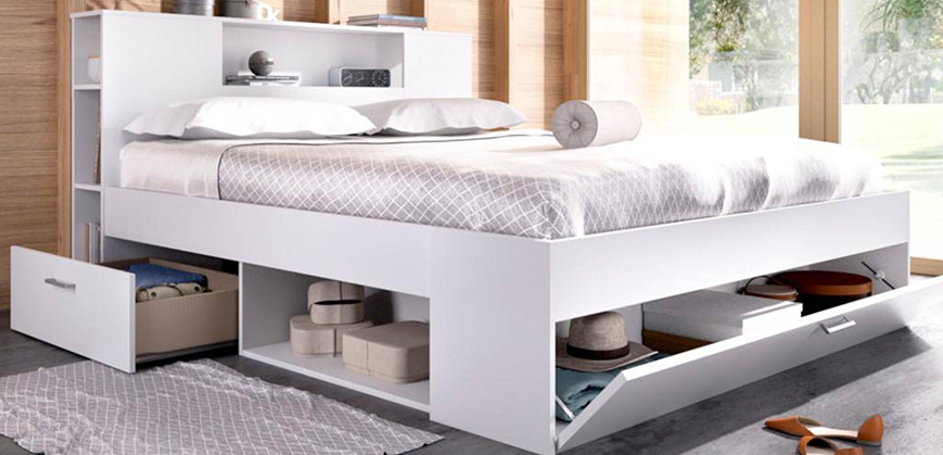 Lit blanc avec tiroirs, niches et tête de lit avec rangements